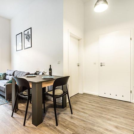 Apartament W Sercu Miasta Poznan Garbary 31 Exterior foto